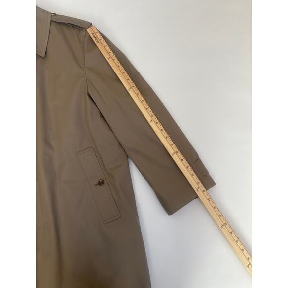 London Fog Men's Tan
Maincoats Trench Style Coat Tan Size 38R - Picture 15 of 15